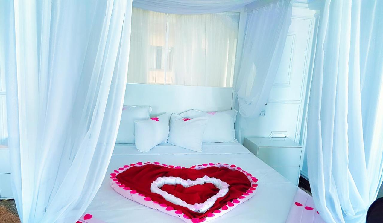 Hotel Raya Tichy 외부 사진